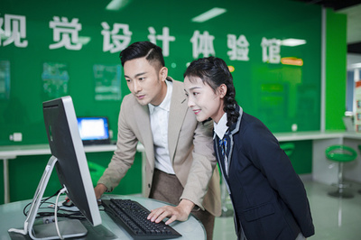 女生学习电子商务的前景与发展机遇